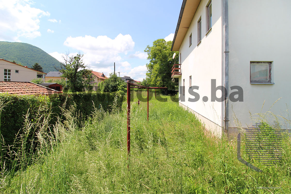 20 Dvorište.jpg